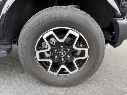Used 2023 Ford Bronco Outer Banks AWD/4WD image 39