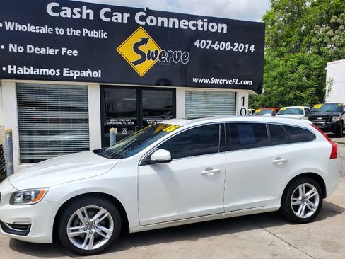 Used 2015 Volvo V60 T5 Premier FWD image 10