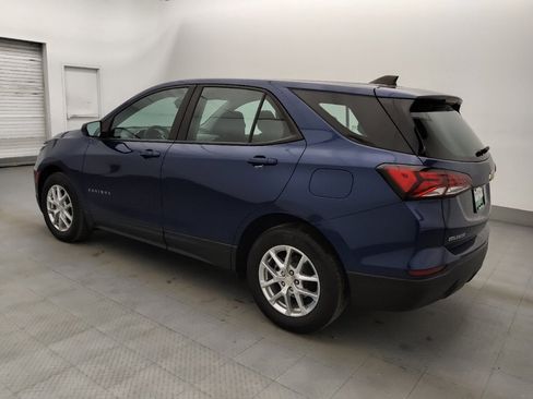 Used 2022 Chevrolet Equinox LS image 3