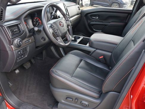 Used 2023 Nissan Titan PRO-4X w/ Pro-4x Convenience Package image 13