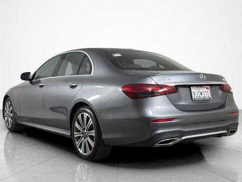 Used 2023 Mercedes-Benz E 350 4MATIC Sedan image 3