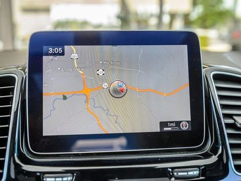 Used 2018 Mercedes-Benz GLS 450 4MATIC w/ Premium Package image 26