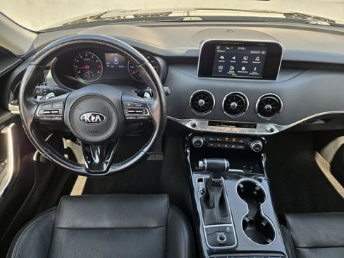 Used 2019 Kia Stinger RWD image 6