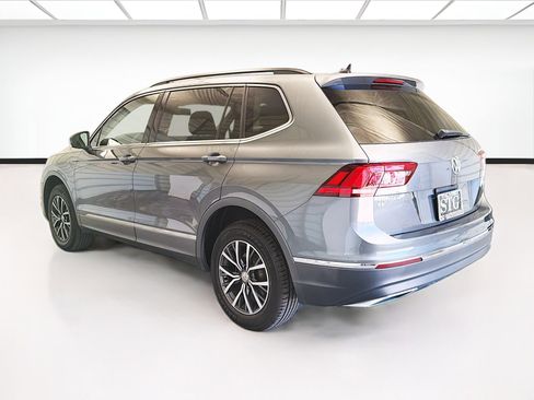 Used 2020 Volkswagen Tiguan SE w/ Panoramic Sunroof Package AWD/4WD image 6
