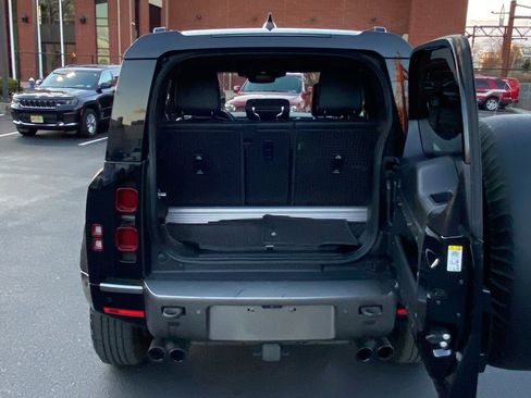 Used 2021 Land Rover Defender 90 X-Dynamic S image 24