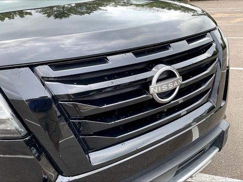 Used 2024 Nissan Pathfinder Platinum image 31