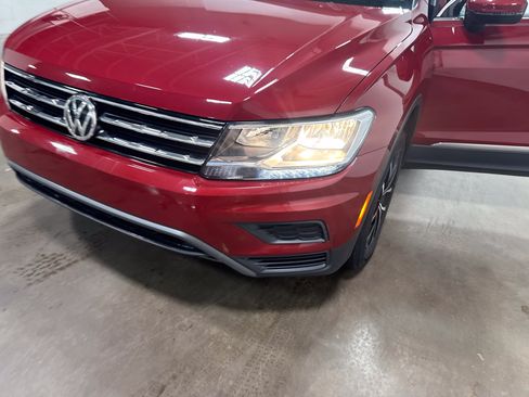 Certified 2021 Volkswagen Tiguan SE AWD/4WD image 40