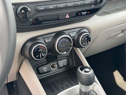New 2026 Hyundai Venue SEL FWD image 30