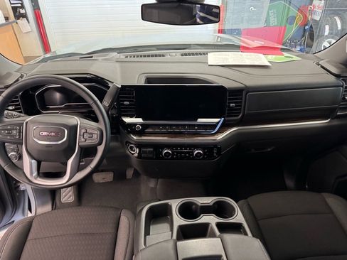 Used 2024 GMC Sierra 1500 Elevation image 14