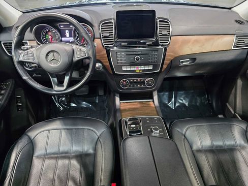 Used 2017 Mercedes-Benz GLS 450 4MATIC image 10