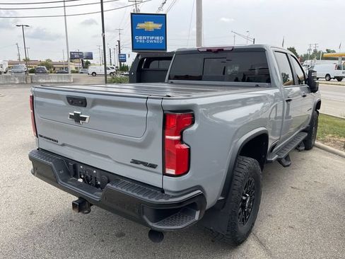 Used 2025 Chevrolet Silverado 2500 ZR2 w/ Technology Package AWD/4WD image 11