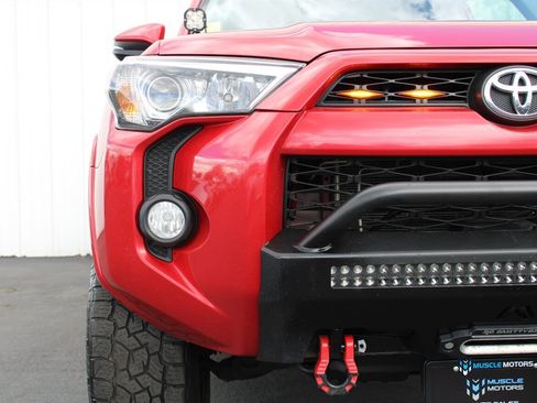 Used 2016 Toyota 4Runner SR5 Premium AWD/4WD image 10