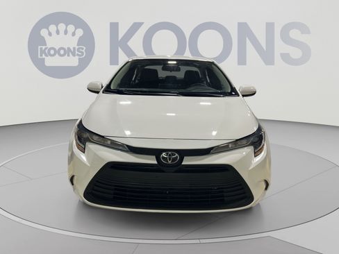Used 2024 Toyota Corolla LE FWD image 5