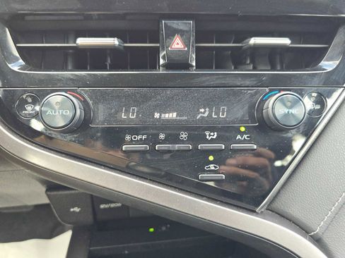 Used 2023 Toyota Camry XSE FWD image 28