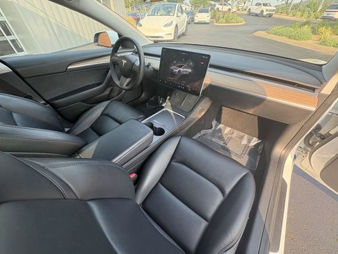 Used 2022 Tesla Model 3 Long Range AWD/4WD image 19
