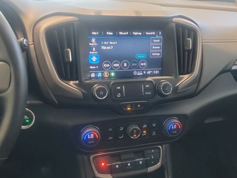 Used 2023 GMC Terrain AT4 w/ Tech Package AWD/4WD image 15