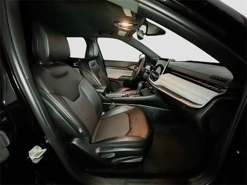 Used 2023 Jeep Compass Latitude w/ Convenience Group image 22