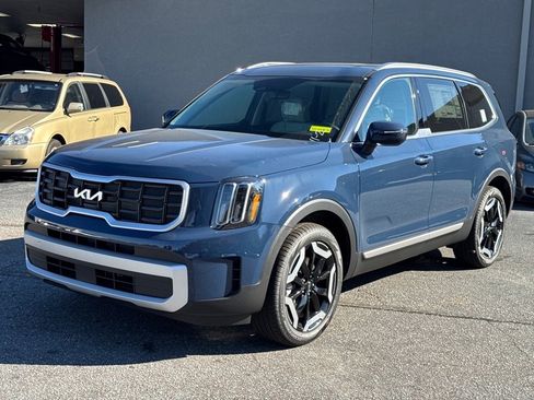 New 2025 Kia Telluride S image 6