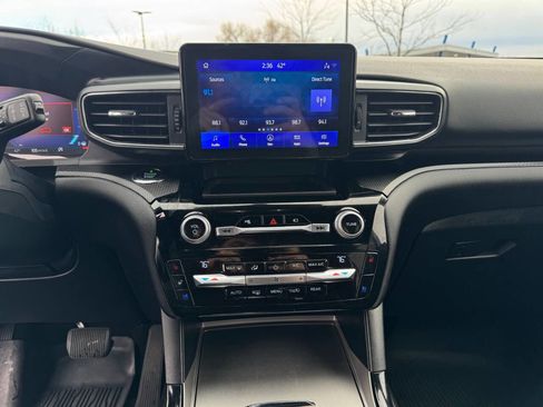 Used 2021 Ford Explorer ST image 24