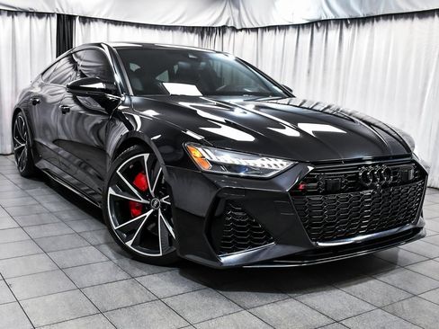 Used 2023 Audi RS 7 Sportback w/ Black Optic Package image 3