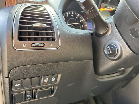 Used 2020 Nissan Armada SL w/ Premium Package image 11