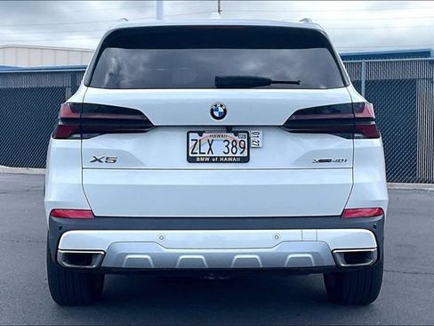 Used 2024 BMW X5 xDrive40i w/ Parking Assistance Package AWD/4WD image 4