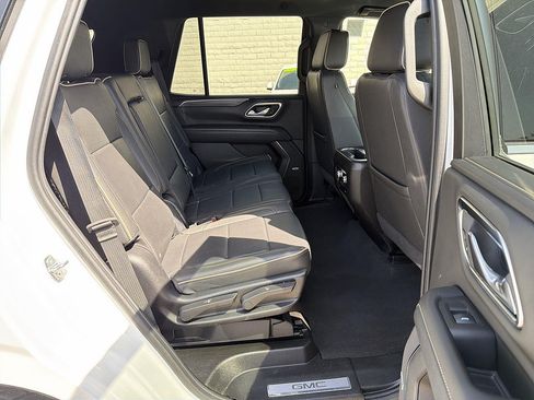 Used 2024 GMC Yukon SLT RWD image 26