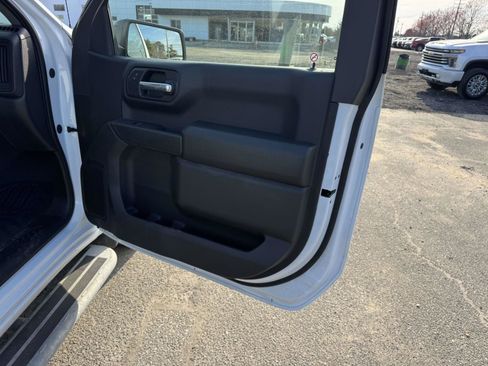 Used 2025 Chevrolet Silverado 1500 W/T image 19