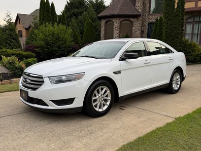 Used 2015 Ford Taurus SE