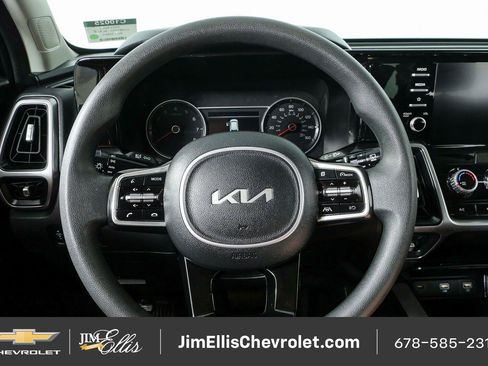 Used 2022 Kia Sorento LX AWD/4WD image 9