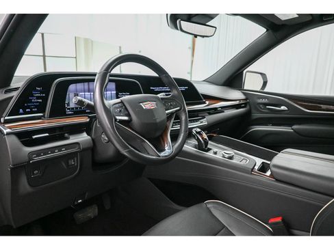 Used 2023 Cadillac Escalade Premium Luxury image 10