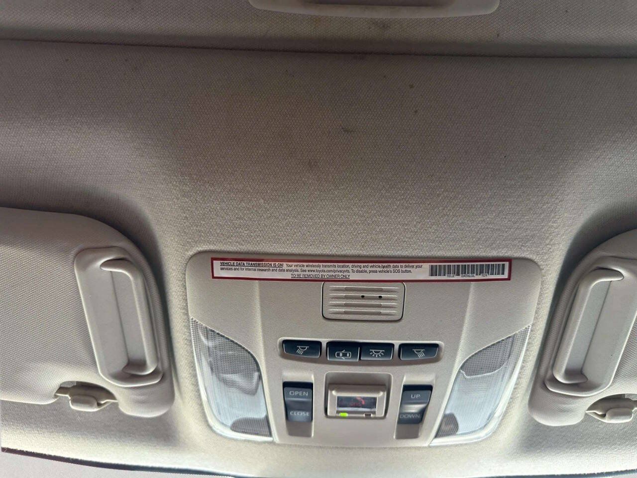 Used 2021 Toyota Corolla XLE FWD image 12
