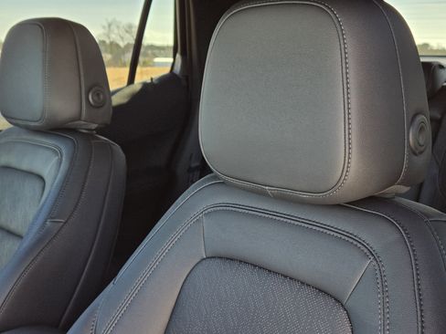 New 2026 Chevrolet Equinox LT w/ Convenience Package II image 13