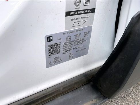 Used 2023 GMC Acadia SLT image 14