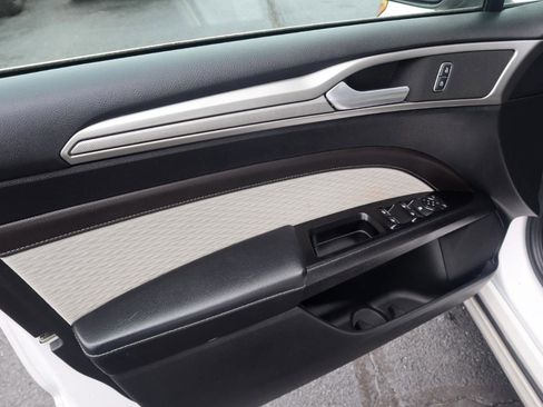 Used 2019 Ford Fusion SE w/ Equipment Group 151A FWD image 56
