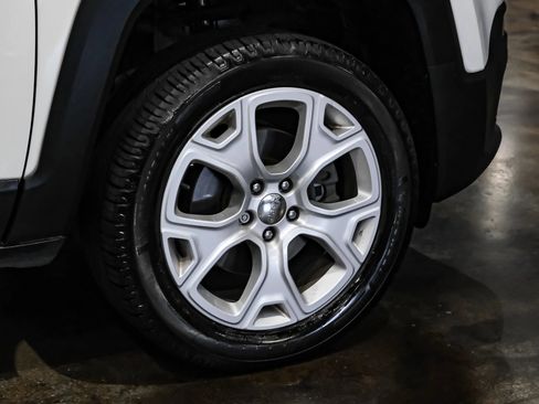 Used 2018 Jeep Renegade Limited w/ Advanced Technology Group AWD/4WD image 51
