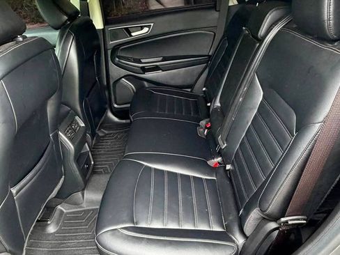 Used 2023 Ford Edge SEL AWD/4WD image 7