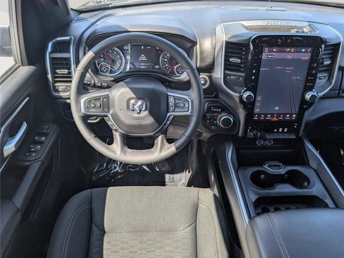 Used 2025 RAM 1500 Big Horn AWD/4WD image 17