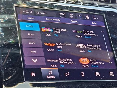 New 2025 Jeep Grand Cherokee Altitude image 16