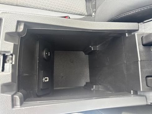 Used 2017 Ford Escape SE w/ Equipment Group 201A AWD/4WD image 24