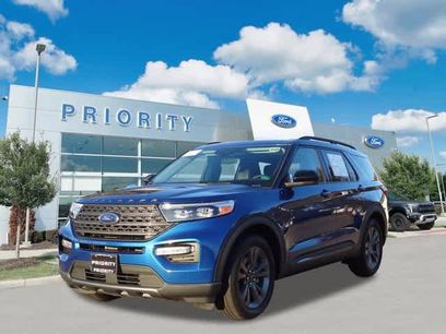 Certified 2023 Ford Explorer XLT w/ Equipment Group 202A