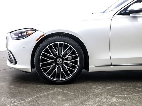 Certified 2022 Mercedes-Benz S 580 4MATIC Sedan image 12