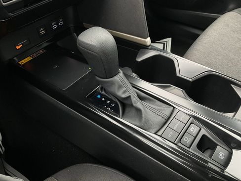 Used 2025 Toyota Camry LE image 35