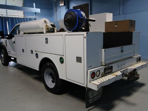 Used 2019 Ford F550 4x4 Regular Cab Super Duty image 23