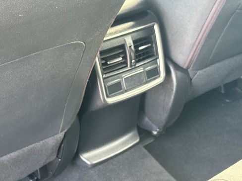 Used 2020 Subaru Forester Premium AWD/4WD image 39