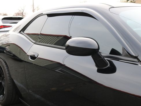 Used 2016 Dodge Challenger R/T w/ Blacktop Package image 8