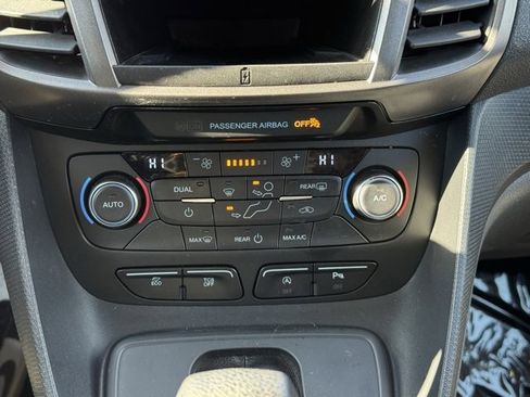 Used 2020 Ford Transit Connect XLT image 14