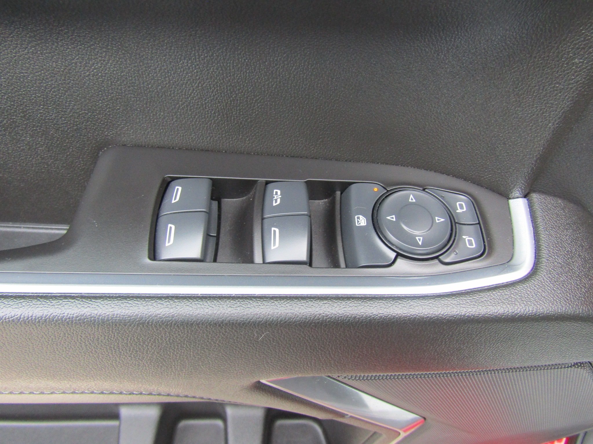 Used 2025 Chevrolet Silverado 1500 LT AWD/4WD image 22