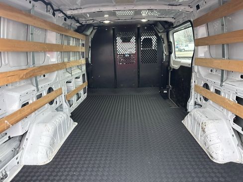 Used 2024 Ford Transit 250 Low Roof w/ Exterior Upgrade Package image 20