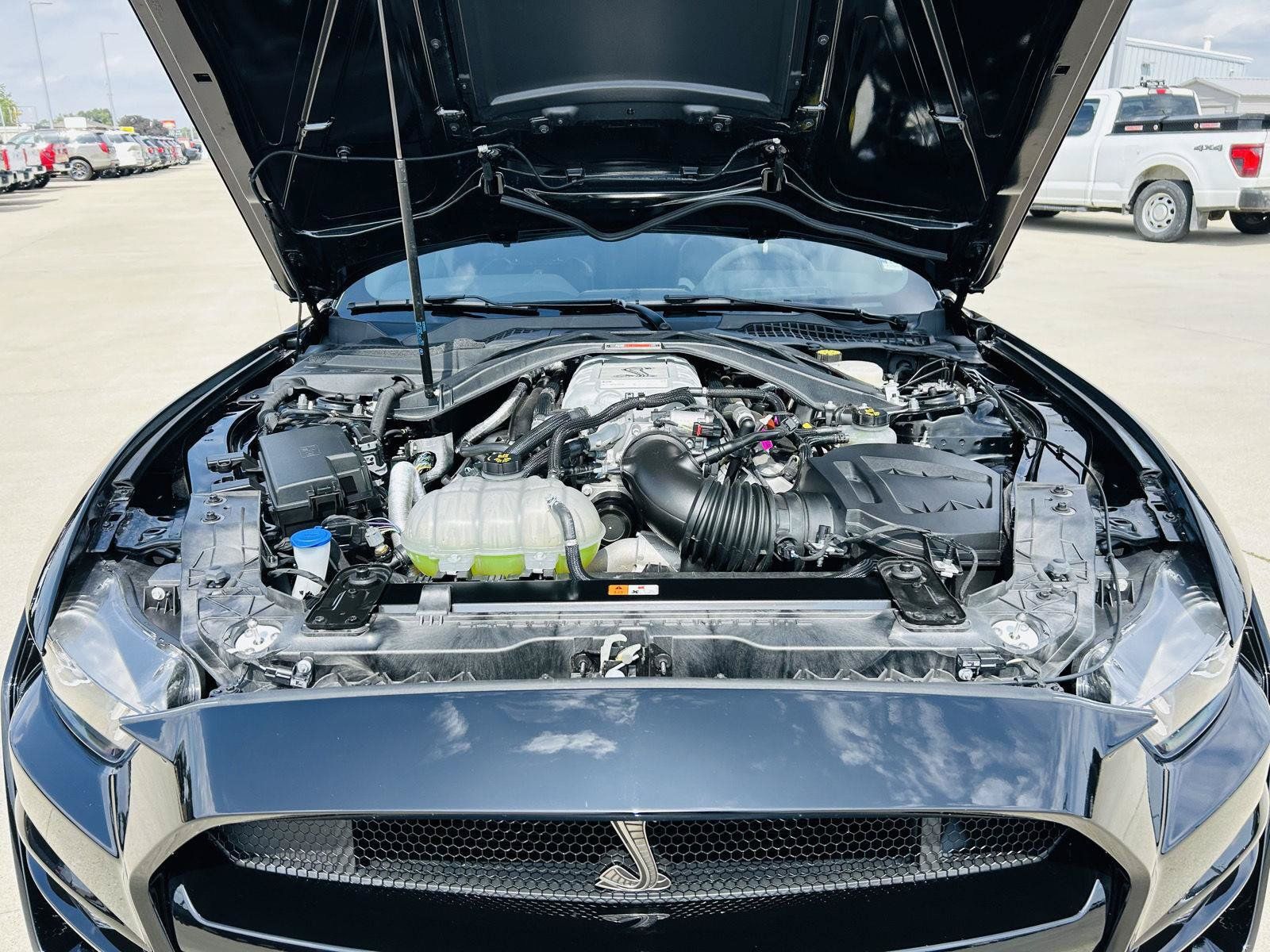 Used 2022 Ford Mustang Shelby GT500 w/ Technology Package RWD image 37